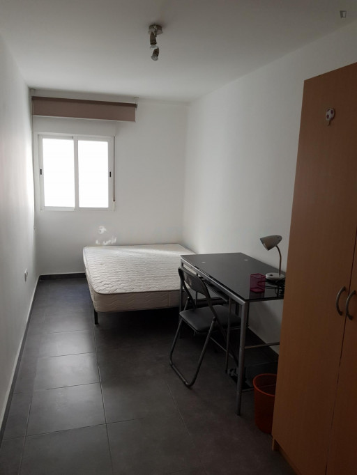 Smart double bedroom close to Benimaclet metro station - Valence - chambre - ImmoJeune