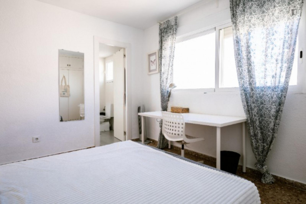 Lovely double ensuite bedroom close to the UPV - Valence - chambre - ImmoJeune