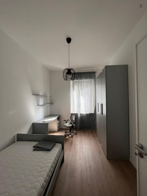Nice Single Bedroom well connected to Politecnico di Torino - Turin - chambre - ImmoJeune
