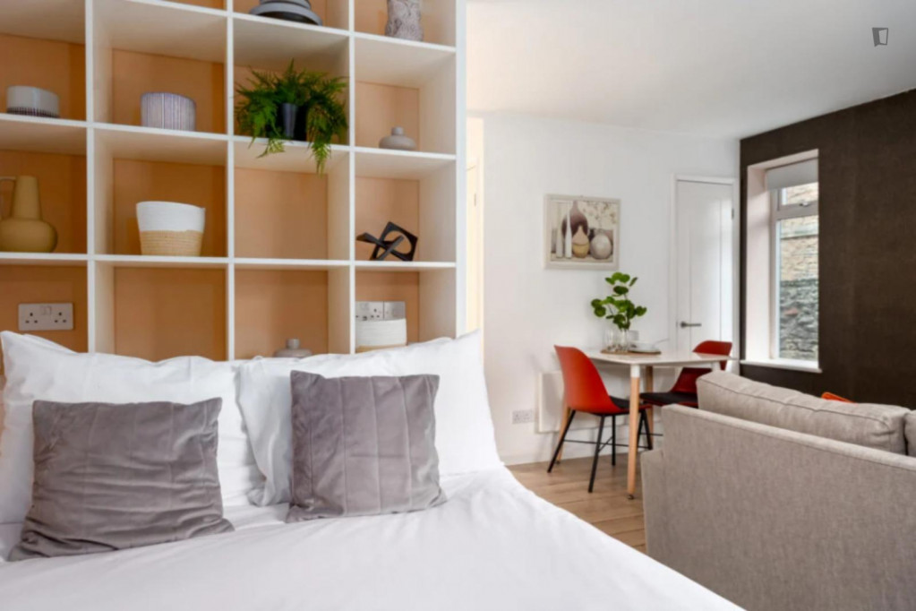 Double Bed Studio in Alison Court - Bristol - chambre - ImmoJeune
