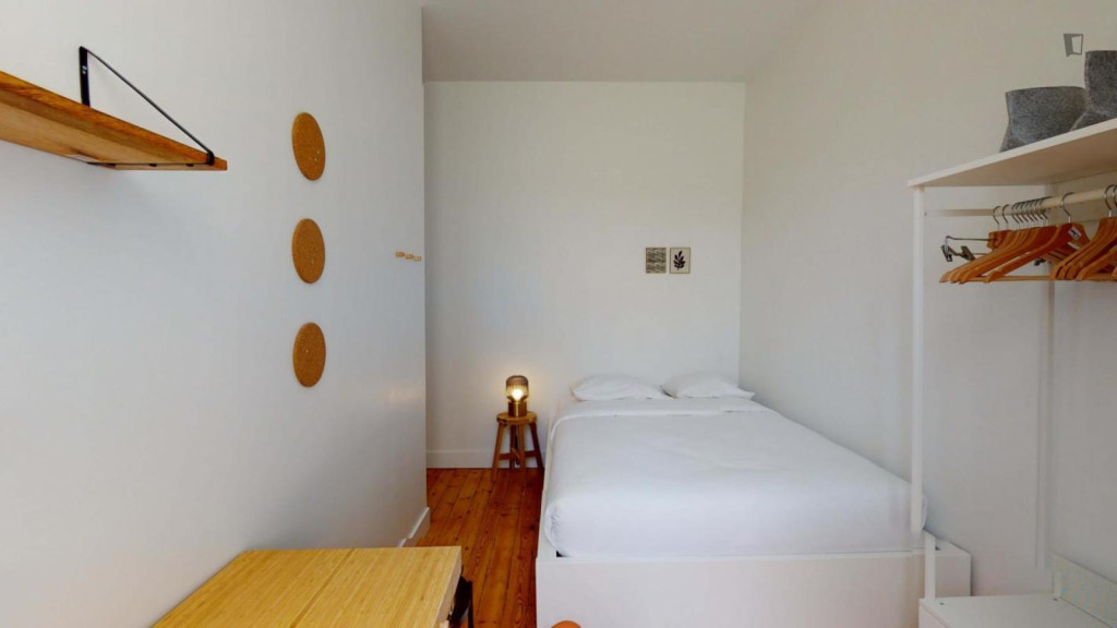 Comfy double bedroom in Centre-Ville
