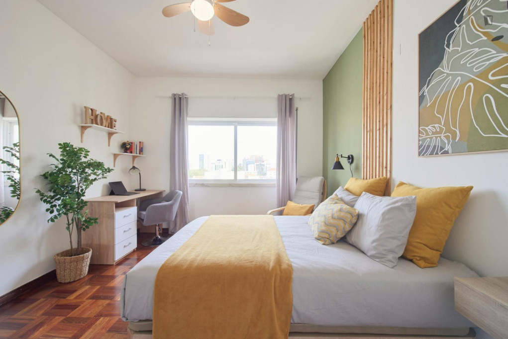 Cozy single bedroom in a property with balcony - Lisbonne - chambre - ImmoJeune