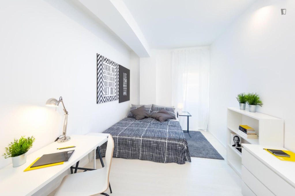 Spacious double bedroom in mestre  - Venice - chambre - ImmoJeune