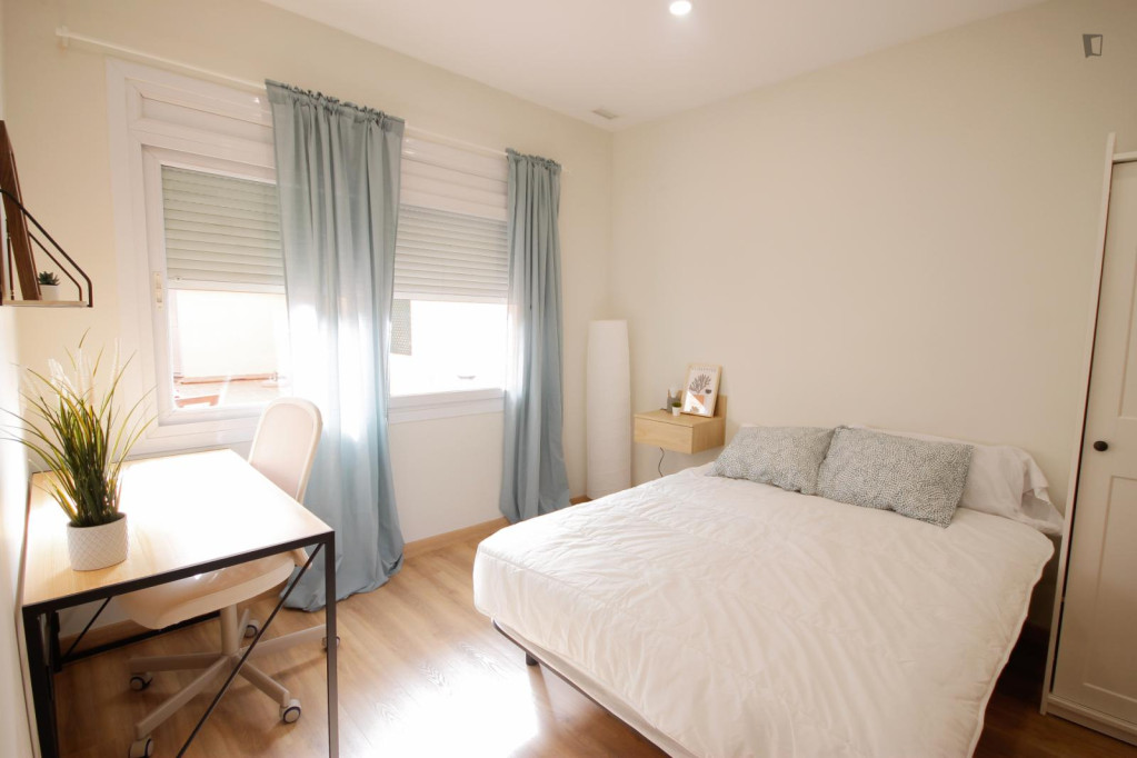 Double bedroom in Vila de Gràcia - Barcelone - chambre - ImmoJeune