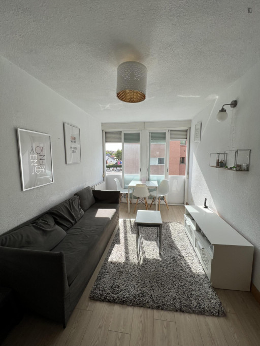 Very welcoming 3-bedroom apartment in Campamento - Madrid - chambre - ImmoJeune