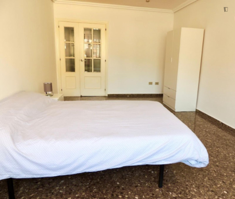 Pleasant single bedroom in Castellón de la Plana - Castello de la Plana - chambre - ImmoJeune