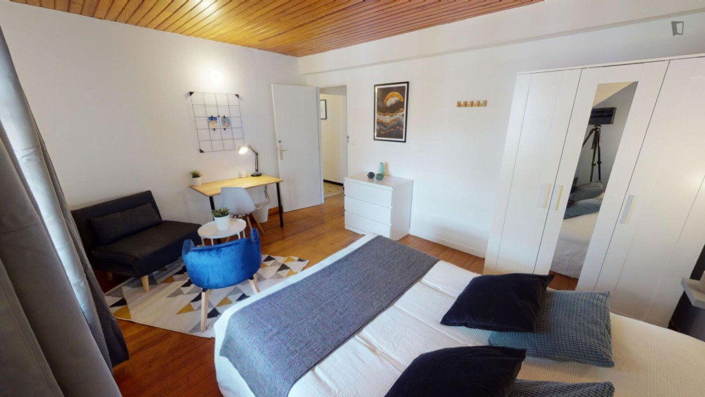 Pleasant double bedroom close to Jardin Compans-Caffarelli