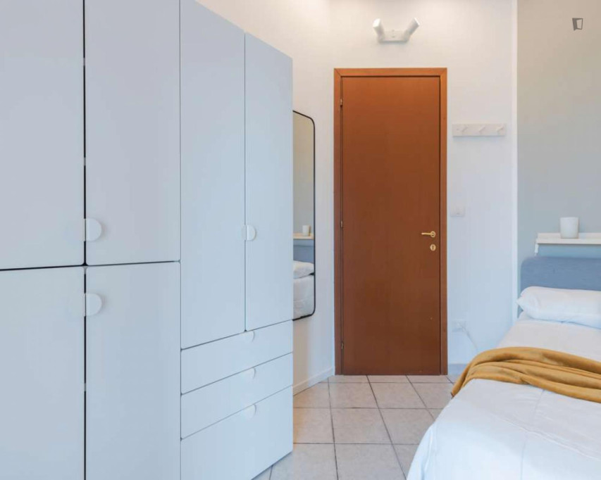 Very nice single bedroom in Aurora