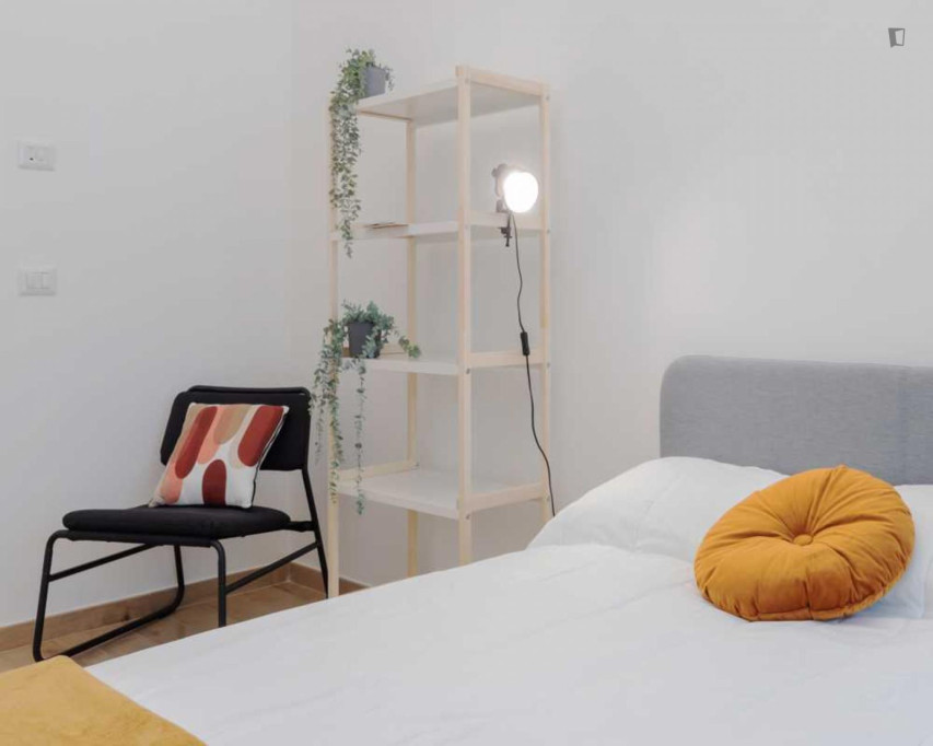 Welcoming single bedroom near Università di Management ed Economia 