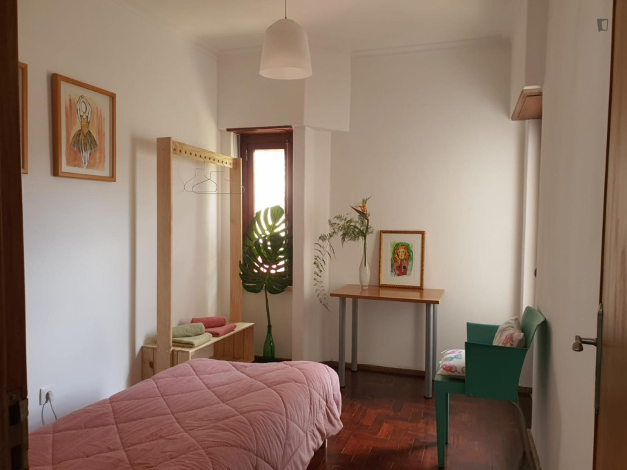 Sunny single bedroom in Caxias - Lisbonne - chambre - ImmoJeune