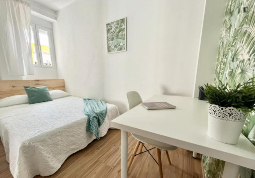 Vibrant Single Bedroom close to University Hospital