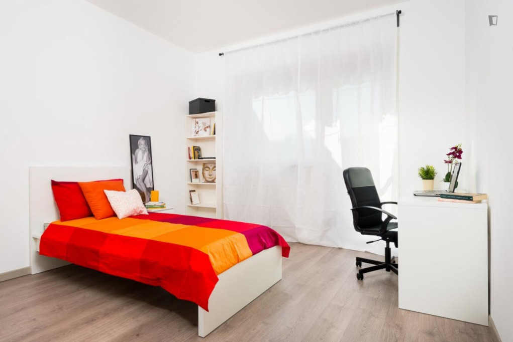 Very nice single bedroom near the Nizza metro - Turin - chambre - ImmoJeune