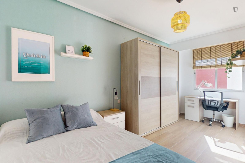 Attractive single bedroom in a property with balcony - Valence - chambre - ImmoJeune