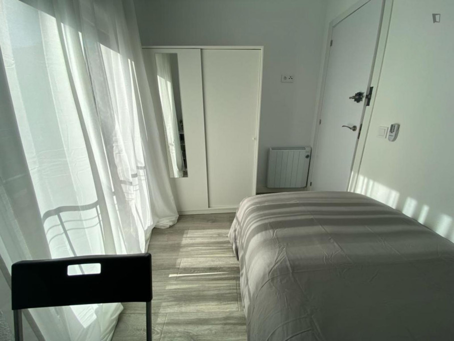 Attractive single bedroom - Madrid - chambre - ImmoJeune