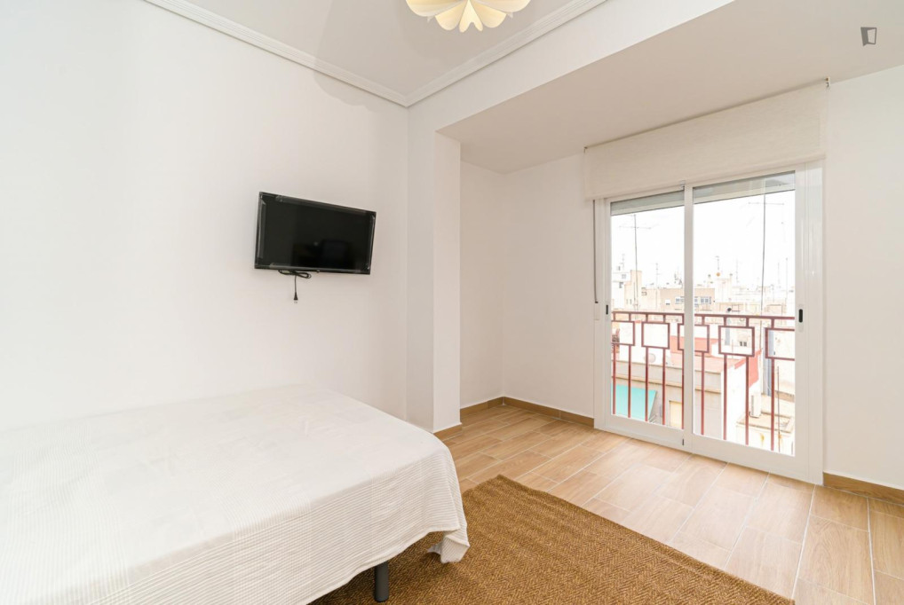 Attractive single bedroom - Alicante - chambre - ImmoJeune