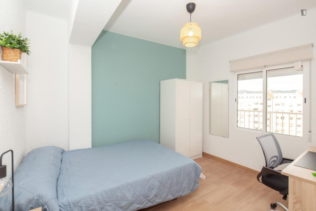 Cozy single bedroom - Castello de la Plana - chambre - ImmoJeune