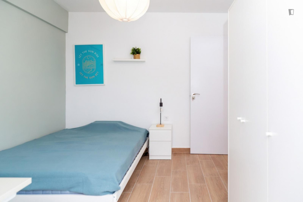 Appealing single bedroom in a property with balcony - Zaragoza - chambre - ImmoJeune