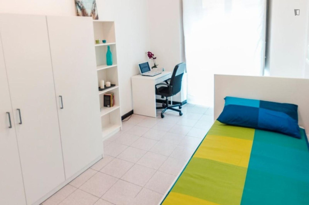 Brilliant single bedroom neaer the famous Ponte Vittorio Emanuele I - Turin - chambre - ImmoJeune