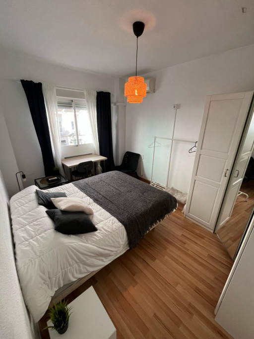 Bright double bedroom in Gaztambide - Madrid - chambre - ImmoJeune