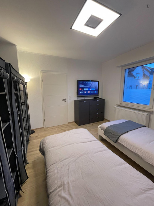 Homely 1-bedroom apartment near the Biebesheim train station - Darmstadt - chambre - ImmoJeune