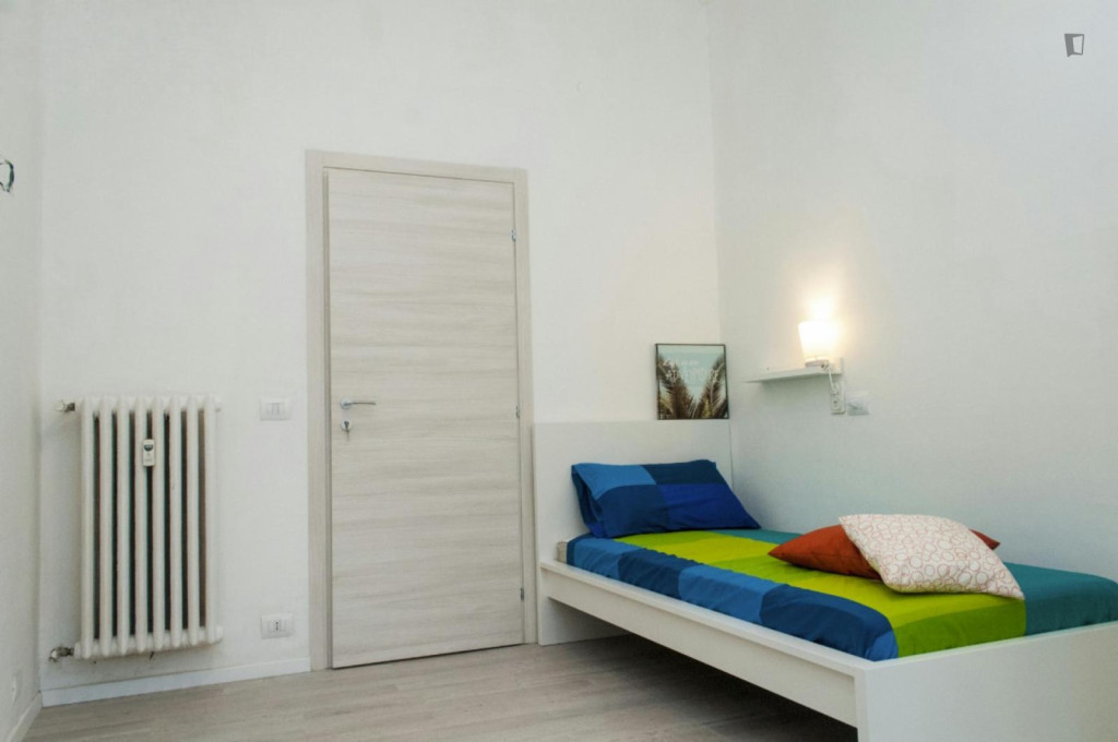 Lovely single bedroom in Borgo Filadelfia - Turin - chambre - ImmoJeune