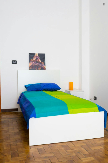 Welcoming single bedroom in Borgo Filadelfia