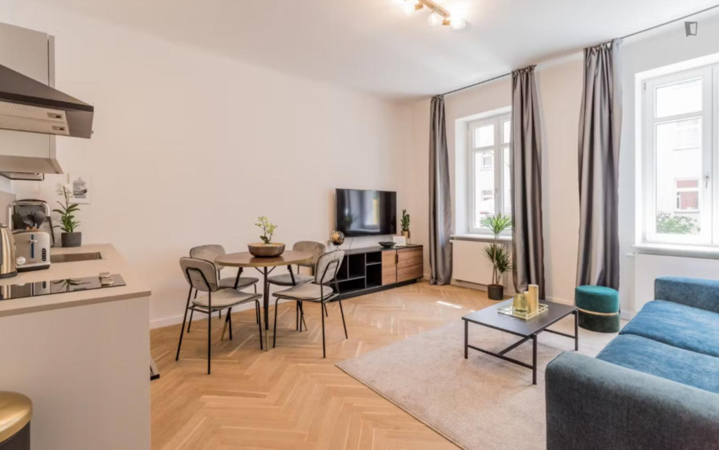 Cool 1-bedroom flat next to the Bernauer Strasse metro station - Berlin - chambre - ImmoJeune