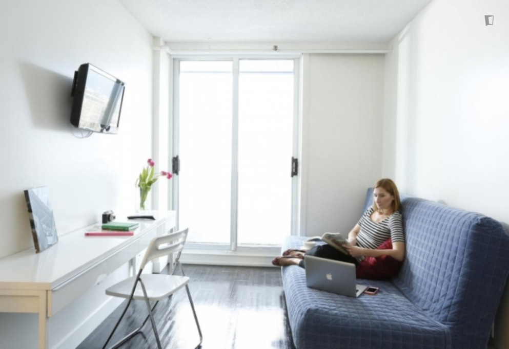Appealing studio in Fairview - Vancouver - chambre - ImmoJeune