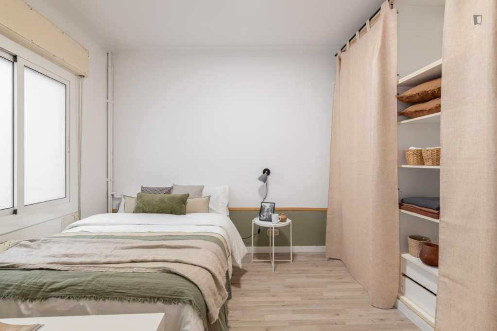 Pretty nice double bedroom in Sant Gervasi - Galvany - Barcelone - chambre - ImmoJeune