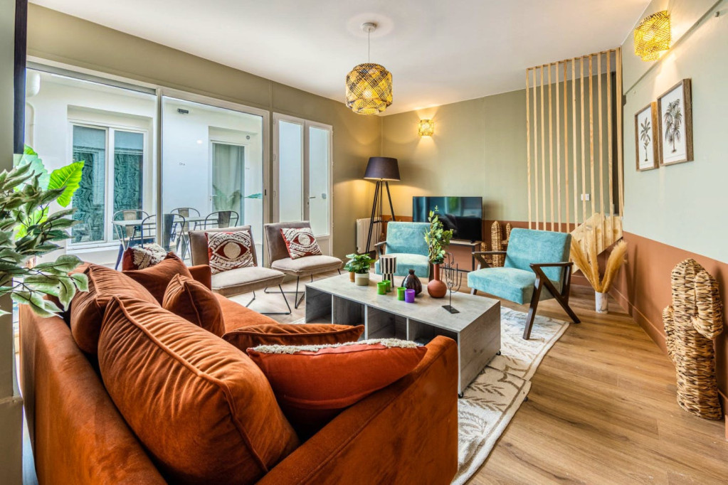 Exquisite home nestled in the vibrant 20th Arrondissement