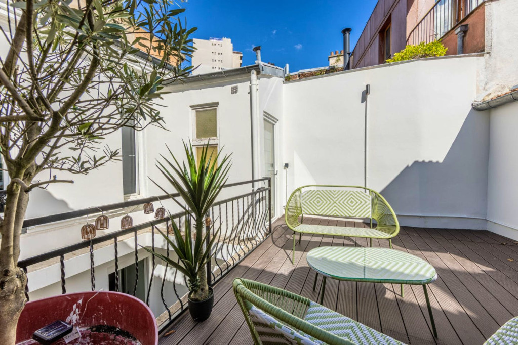 Exquisite home nestled in the vibrant 20th Arrondissement