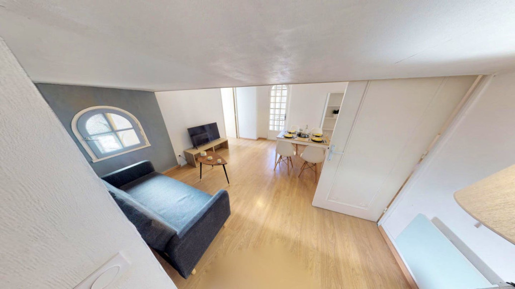 Lovely Luxury Apt. near Centre Historique and close by Comedie