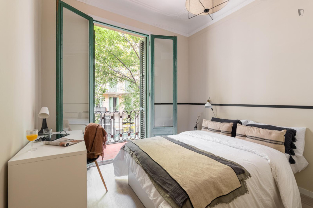 Breezy double bedroom near Parc Joan Miró - Barcelone - chambre - ImmoJeune