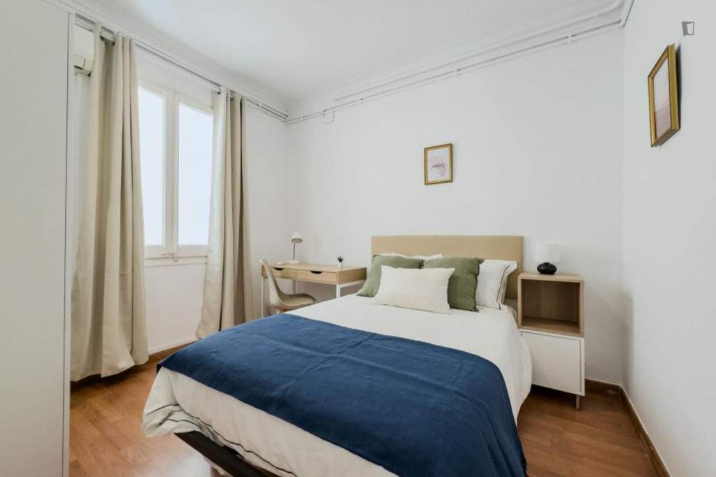 Comfy double bedroom near the Sants train station - Barcelone - chambre - ImmoJeune