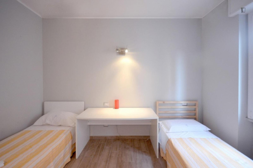 Inviting 2-bedroom flat near NABA - Milan - chambre - ImmoJeune