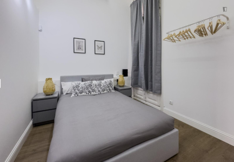 Welcoming 1 Bedroom Apartment close to University of Barcelona - Barcelone - chambre - ImmoJeune