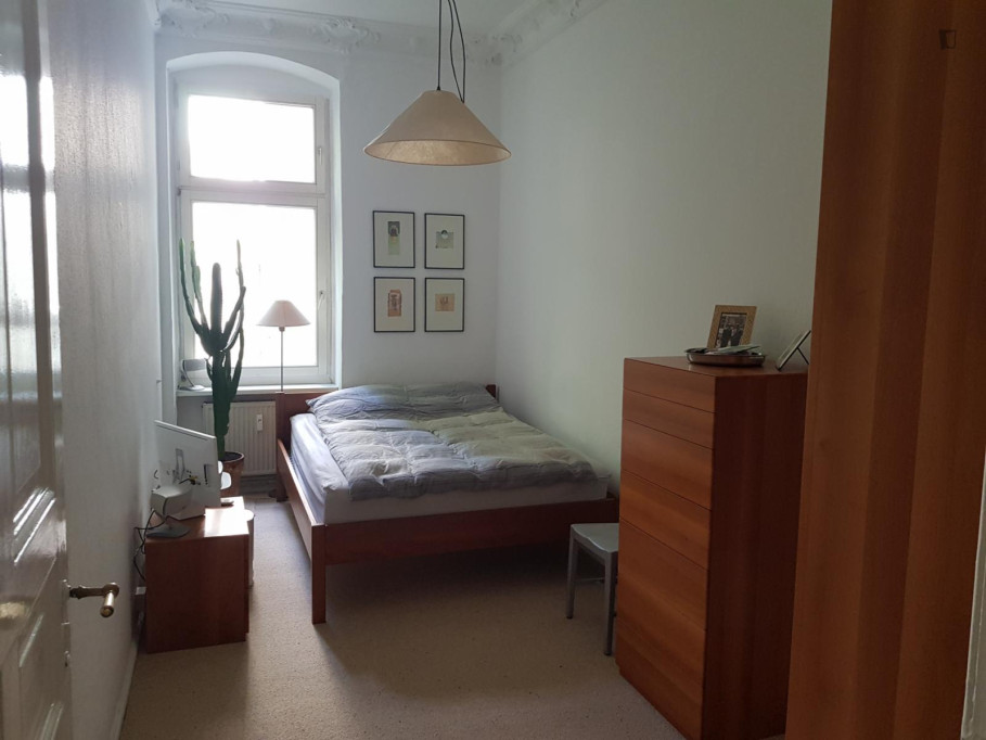 Double bedroom in a spacious 2-bedroom apartment, in Kreuzberg - Berlin - chambre - ImmoJeune