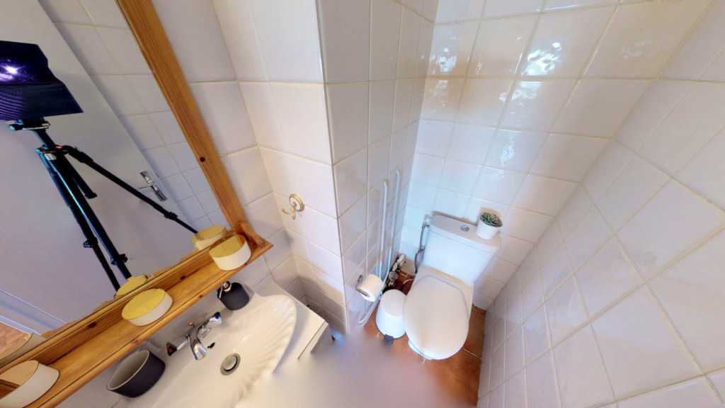 Luxury Elegant Apt. near Metro Station