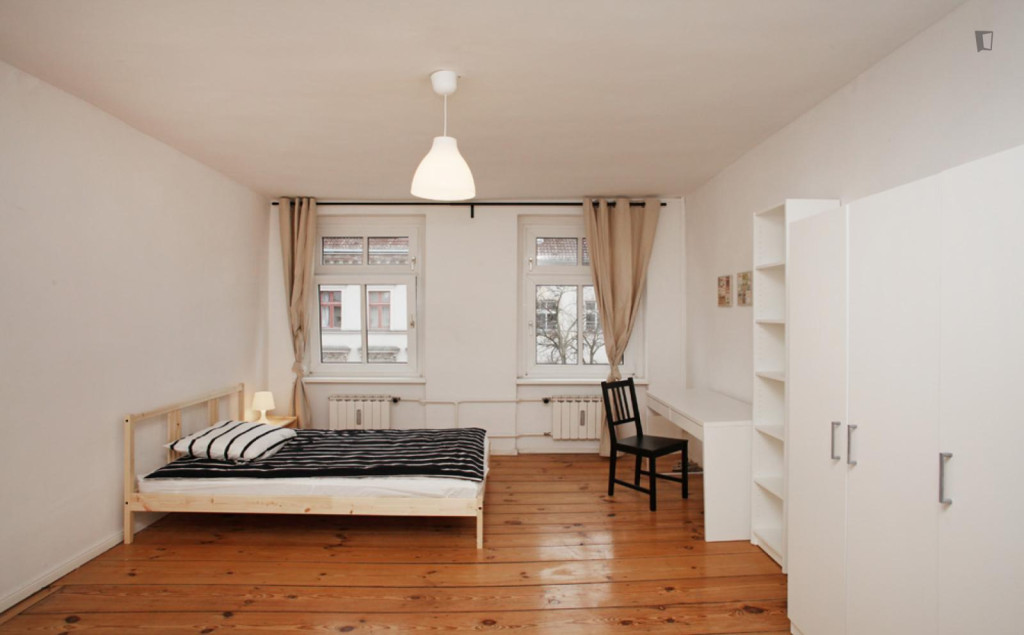 Ample single bedroom near the Nauener Platz metro - Berlin - chambre - ImmoJeune