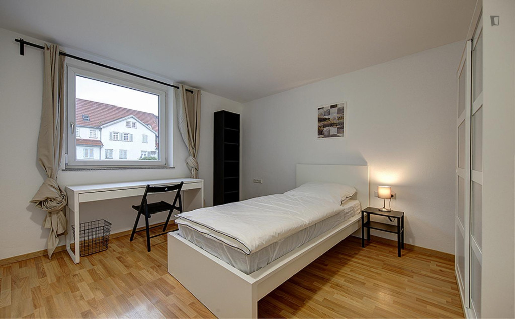Lovely single bedroom near Wilhelma Station - Stuttgart - chambre - ImmoJeune