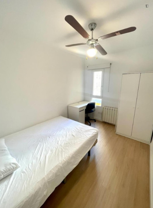 Bright double bedroom in Benimaclet - Valence - chambre - ImmoJeune