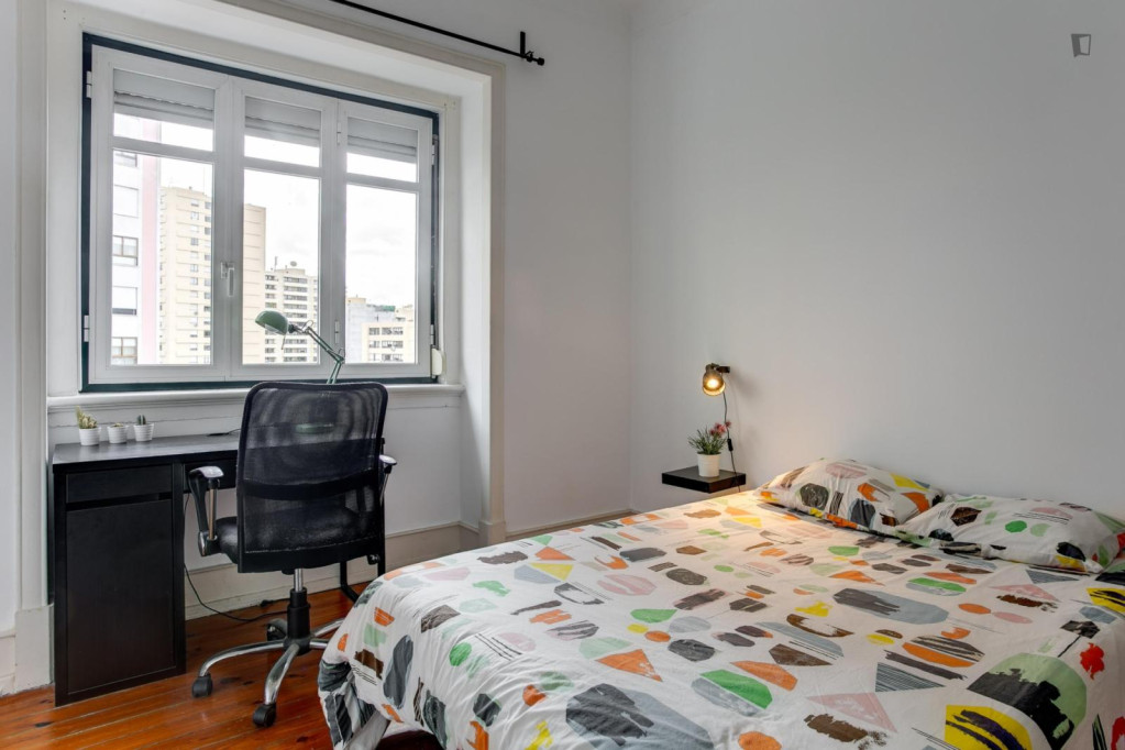 Spacious and bright double room near the Universidade Católica de Lisboa - Lisbonne - chambre - ImmoJeune