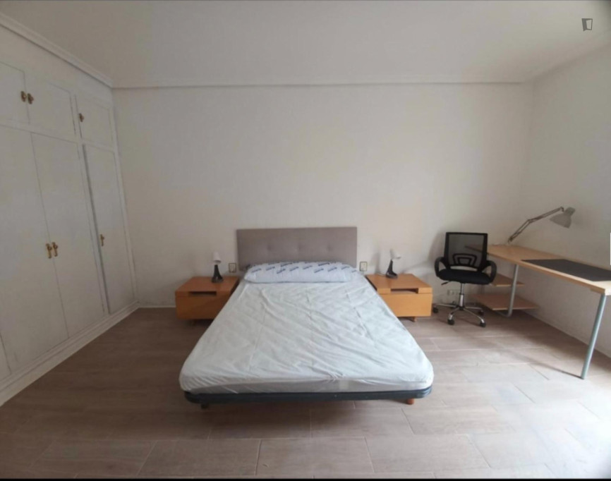 Luminous Single Bedroom close to Ribalta Park - Castello de la Plana - chambre - ImmoJeune