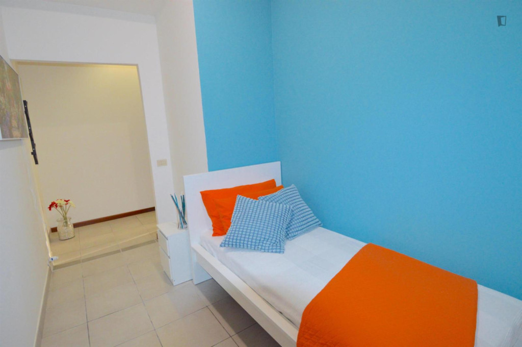 Very nice single bedroom near the Piazza Manzoni train station
