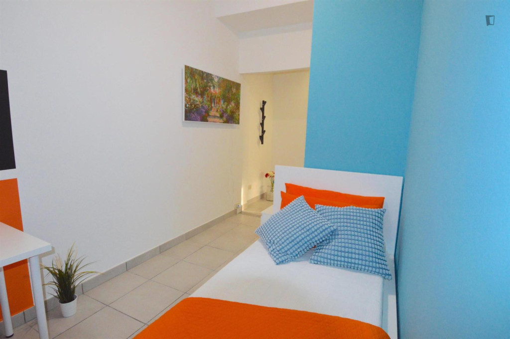 Very nice single bedroom near the Piazza Manzoni train station