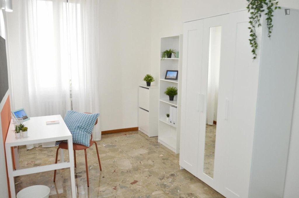 Elegant single bedroom near the Parco Sandro Pertini