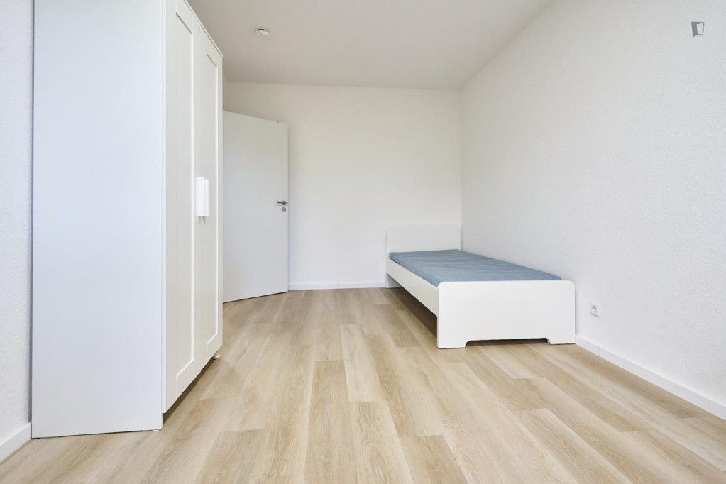 Cosy single bedroom in Wersten