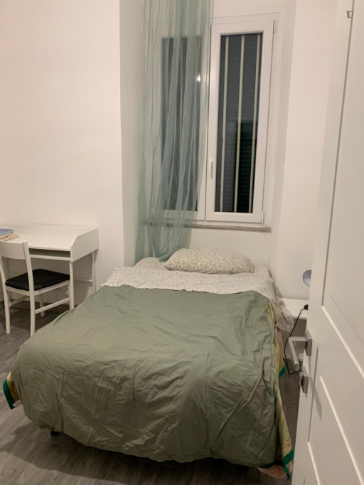 Double ensuite bedroom near Sapienza University of Rome - Rome - chambre - ImmoJeune