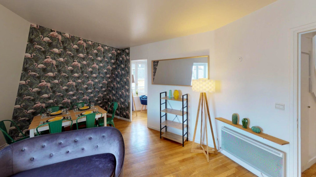 4-Bed Apartment on rue du Quatre Septembre