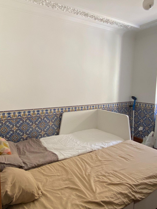Spacious single bedroom in Bica neighbourhood - Lisbonne - chambre - ImmoJeune